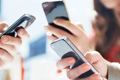 Πόσες φορές την ημέρα κοιτούν οι άνθρωποι τα smartphones και γιατί