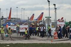 Αιματηρή επίθεση σε αεροδρόμιο της Φλόριντα με 5 νεκρούς και 8 τραυματίες