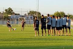 Ο Μαραντόνα διδάσκει τα μυστικά των φάουλ