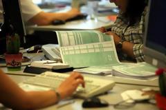 Φορολογικές δηλώσεις 2017: Οι νέοι συντελεστές για την εισφορά αλληλεγγύης