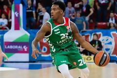 Τον Άνταμς για το καλοκαίρι 