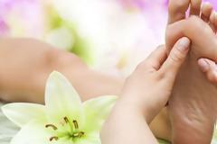 Ρεφλεξολογία: Θεραπεύοντας το ανθρώπινο σώμα από την κορυφή ως τα νύχια