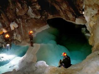 Φωτογραφία για Αχαΐα: Το Σπήλαιο των λιμνών στην ψηφιακή εποχή - Το πρωτοποριακό πρόγραμμα Δήμου Καλαβρύτων & Επιμελητηρίου Αχαΐας [video]