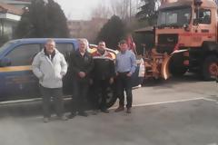 Αλάτι και ζέστα ρούχα στους άστεγους της Θεσσαλονίκης διανέμει η Π.Κ.Μ.