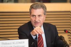 Αντιδρά η Επιτροπή στην ανάθεση ουγγρικού πυρηνικού προγράμματος σε ρωσική εταιρία