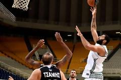 Είναι λογικό ο ψηλός να εξιλεώνεται με...τρίποντο;