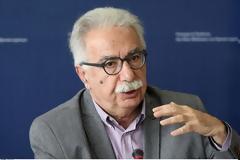 ΓΑΒΡΟΓΛΟΥ: ΤΟ ΣΥΣΤΗΜΑ ΤΩΝ ΠΑΝΕΛΛΑΔΙΚΩΝ ΕΞΕΤΑΣΕΩΝ ΕΧΕΙ ΕΞΑΝΤΛΗΣΕΙ ΤΗ ΔΥΝΑΜΙΚΗ ΤΟΥ ΚΑΙ ΠΡΕΠΕΙ Ν' ΑΛΛΑΞΕΙ