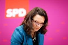 ΣΤΗΡΙΞΗ ΣΤΑ ΕΡΓΑΣΙΑΚΑ ΑΠΟ ΤΗ ΓΕΡΜΑΝΙΔΑ ΥΠΟΥΡΓΟ ΕΡΓΑΣΙΑΣ