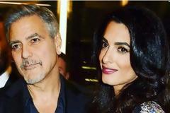 Η εμφάνιση της Αμάλ Αλαμουντίν με φουσκωμένη κοιλιά... [photos]