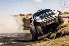 Στις δύο πρώτες θέσεις τα Peugeot 3008 DKR στο ράλι Ντακάρ