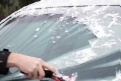 ΠΑΓΟΣ στο παρμπρίζ του αυτοκινήτου -  Τι πρέπει να κάνω;