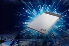H Intel Compute Card μοιάζει με πιστωτική κάρτα