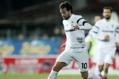 Η...μισή Λατινική Αμερική θέλει τον Περέιρα