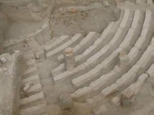 Φωτογραφία για Η άγνωστη ιστορία πίσω από την ανακάλυψη του αρχαίου θεάτρου Αχαρνών