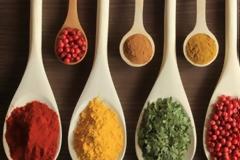 Δύο μπαχαρικά που καταπολεμούν τον πόνο