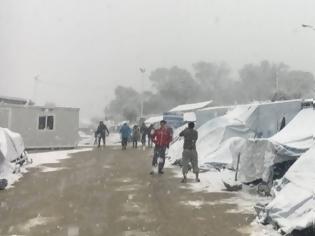 Φωτογραφία για «Οι πρόσφυγες κινδυνεύουν να παγώσουν στα ελληνικά νησιά»