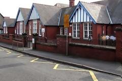 Δάσκαλος έδενε τα παιδιά με ταινία γιατί ήταν ανήσυχα