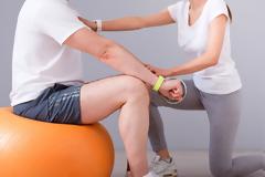 Ασφαλιστικό: Και οι φυσικοθεραπευτές προσφεύγουν στα δικαστήρια - Το κράτος συνέταιρος που απομυζά