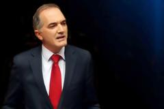 Μάριος Σαλμάς: Πολιτικές αιχμές και καταγγελίες για συγκάλυψη των πορισμάτων για τη Novartis