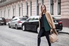 Το no.1 κόλπο να δοκιμάσεις με το παλτό σου, όταν έξω έχει παγετό