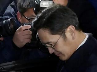 Φωτογραφία για Ν. Κορέα: Ύποπτος Για Δωροδοκία Και Ψευδορκία Ο Επικεφαλής Της Samsung