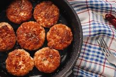 Το μυστικό για να κάνεις τα πιο νόστιμα (και αφράτα) μπιφτέκια