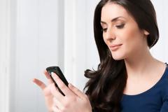 Τα smartphones εκθρόνισαν τους προσωπικούς υπολογιστές