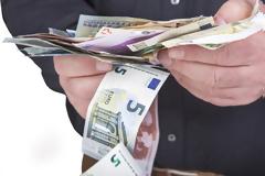 Εξοντωτικά χαράτσια από σήμερα για 