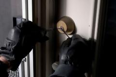 Χανιώτης έπιασε στα πράσα τον κλέφτη και κατέληξαν μαζί στο νοσοκομείο