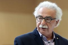 ΓΑΒΡΟΓΛΟΥ: ΟΙ ΠΑΝΕΛΛΑΔΙΚΕΣ ΕΞΕΤΑΣΕΙΣ ΙΣΟΠΕΔΩΣΑΝ ΤΟΥΣ ΝΕΟΥΣ