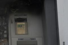 Έβαλαν φωτιά στα δύο ΑΤΜ ως «απάντηση» στην φυλάκιση της Πόλας Ρούπας
