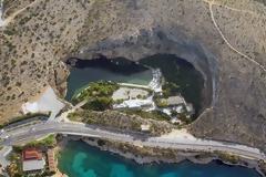 Το μυστήριο της λίμνης της Βουλιαγμένης