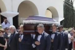 Απέραντη ΘΛΙΨΗ σε όλους | Πέθανε η «ΖΩΝΤΑΝΗ» ιστορία της Ελλάδας…