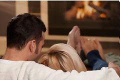 4 ερωτήσεις που πρέπει να κάνεις στον σύντροφό σου πριν μετακομίσετε μαζί