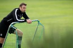 Ο Μπερμπάτοφ τρώει 