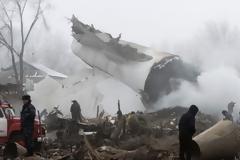 Η Turkish Airlines αρνείται ότι συνετρίβη δικό της αεροπλάνο πάνω σε χωριό και δείχνει την ACT Airlines