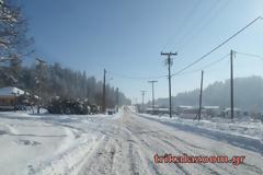 Με «άγριες διαθέσεις» ο χιονιάς «Βίκτωρ» στα Τρίκαλα... [video]