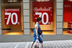 Μειωμένη η κίνηση στην αγορά την πρώτη εβδομάδα των εκπτώσεων