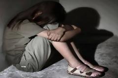 Ινδία: Παιδόφιλος απήγαγε και βίασε εκατοντάδες μαθήτριες