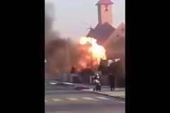 Πυρκαγιά και έκρηξη σε βενζινάδικο σε δεξαμενές υγραερίου [video]