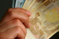 Αυξάνονται άμεσα οι μισθοί σε ΔΕΗ, ΗΣΑΠ και ΟΤΕ