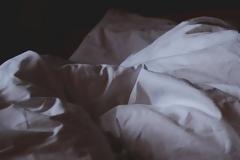 10 πράγματα που κάνεις το βράδυ και σε παχαίνουν