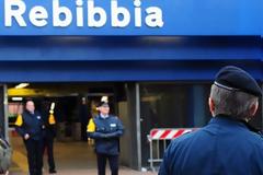 Εκκενώνεται το μετρό της Ρώμης μετά το σεισμό