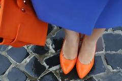 Μυρίζουν άσχημα τα παπούτσια; 5 κόλπα για να το αποφύγεις