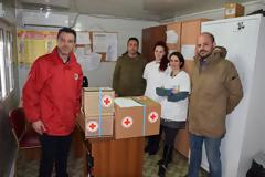 Παράδοση φαρμακευτικών σκευασμάτων και αναλωσίμων στο Κέντρο Φιλοξενίας Προσφύγων Ελαιώνα από τον Ε.Ε.Σ.