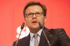 SPD: Η ΕΥΡΩΠΗ ΜΠΟΡΕΙ ΝΑ ΒΟΗΘΗΣΕΙ ΤΗΝ ΑΘΗΝΑ ΚΑΙ ΧΩΡΙΣ ΤΟ ΔΝΤ