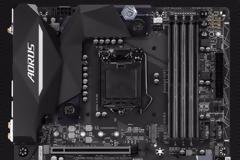 All black Aorus 200 Series μητρικές ετοιμάζει η GIGABYTE!