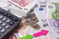 Η έκπτωση των ασφαλιστικών εισφορών των επαγγελματιών για το 2016
