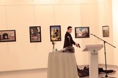 Επιχειρηματίας και αστυνομικός ύποπτοι για τη δολοφονία του Ρώσου πρεσβευτή στην Τουρκία