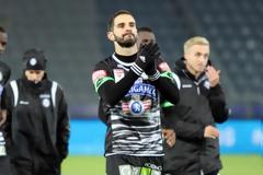 Η Αγγλία καλεί τον Αυλωνίτη